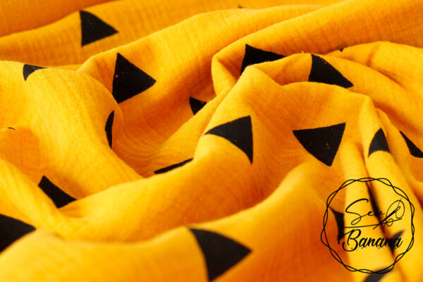 black triangle muslin