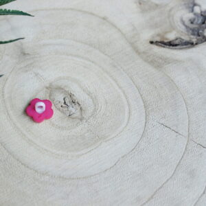flower pink button