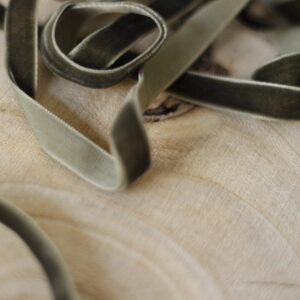 velvet ribbon avocado 1 cm